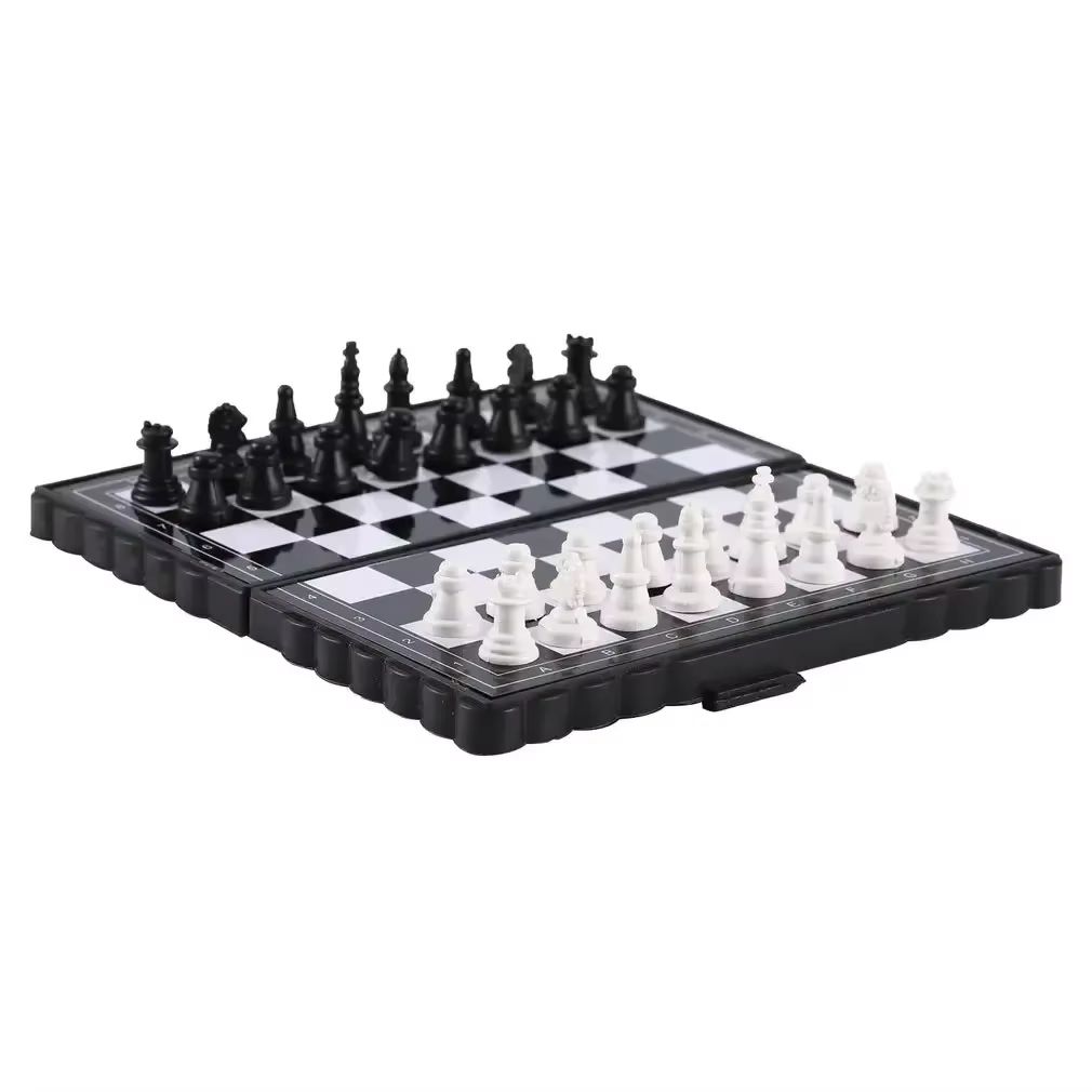 1Pc ミニ磁気チェスセット折りたたみ磁気プラスチックチェス - Kids Outdoor Games のレビューと価格